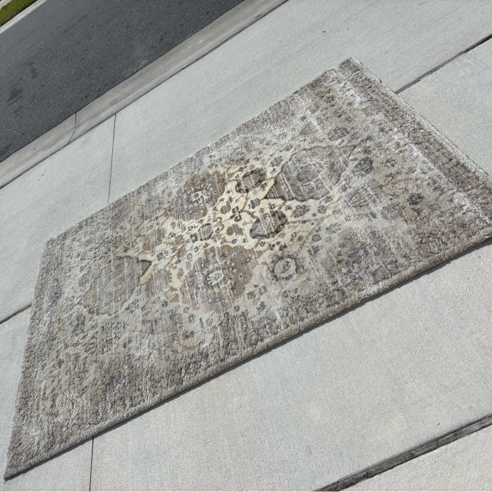 Area Rug - Picture 2 of 3